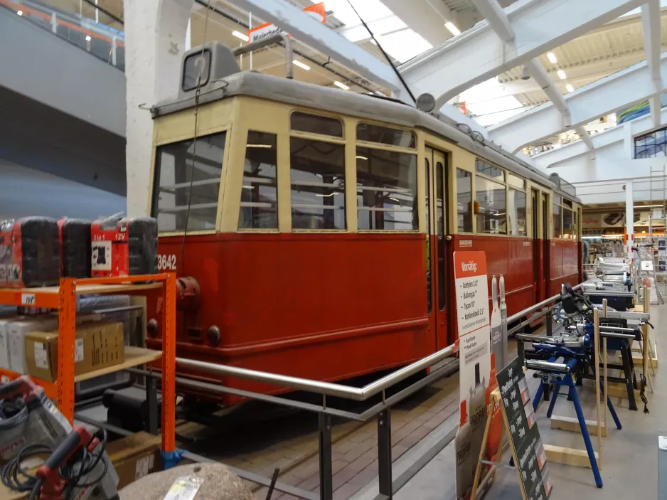 Hamborg motorvogn 3642 ved Straßenbahnmuseum v6e 3642 (2022)