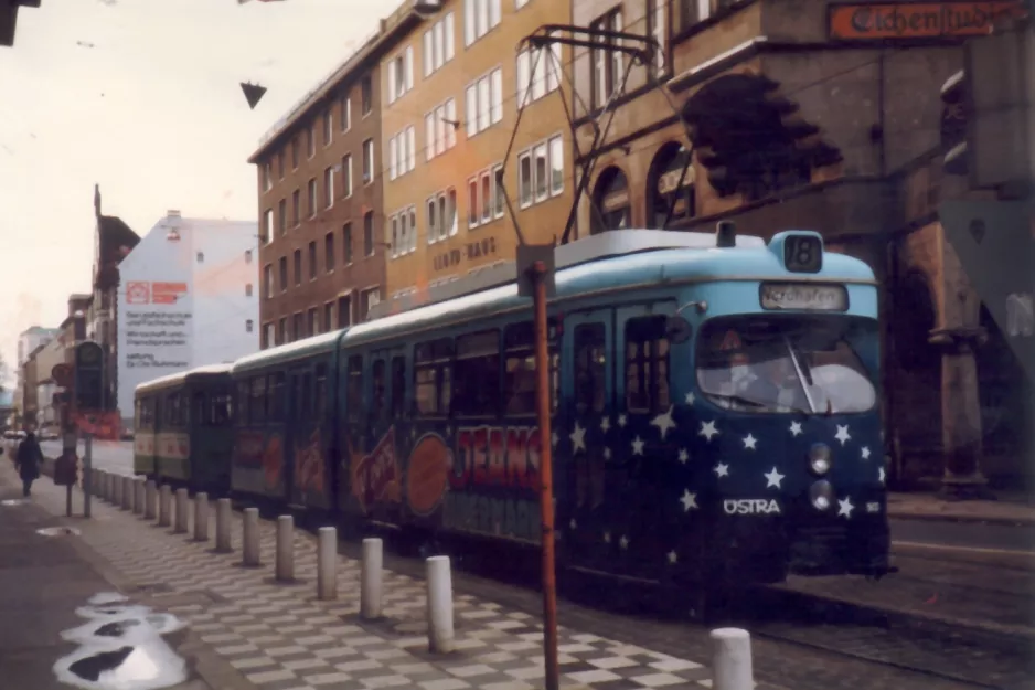 Hannover lejlighedslinje E med ledvogn 503 nær Hauptbahnhof (1986)