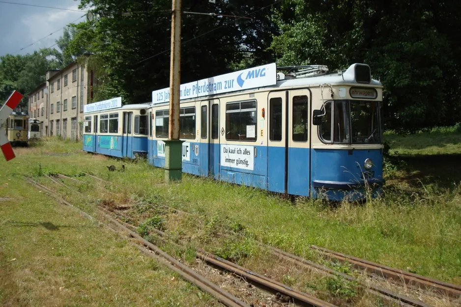 Hannover motorvogn 2667 foran Straßenbahn-Museum (2008)