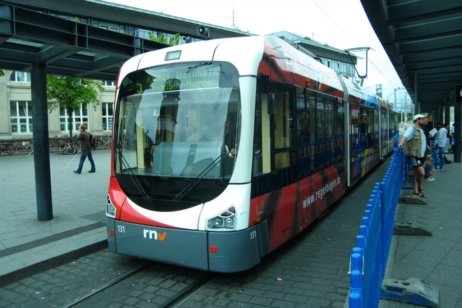 Heidelberg regionallinje 5 med lavgulvsledvogn 131 ved MA Hauptbahnhof (2009)