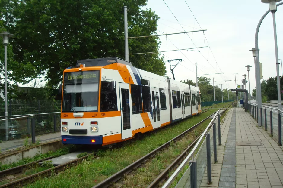 Heidelberg sporvognslinje 26 med ledvogn 3269 ved Messplatz (2014)