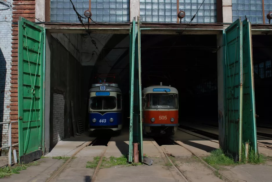 Kaliningrad ledvogn 443 foran Tramvaynoye Depo (2012)