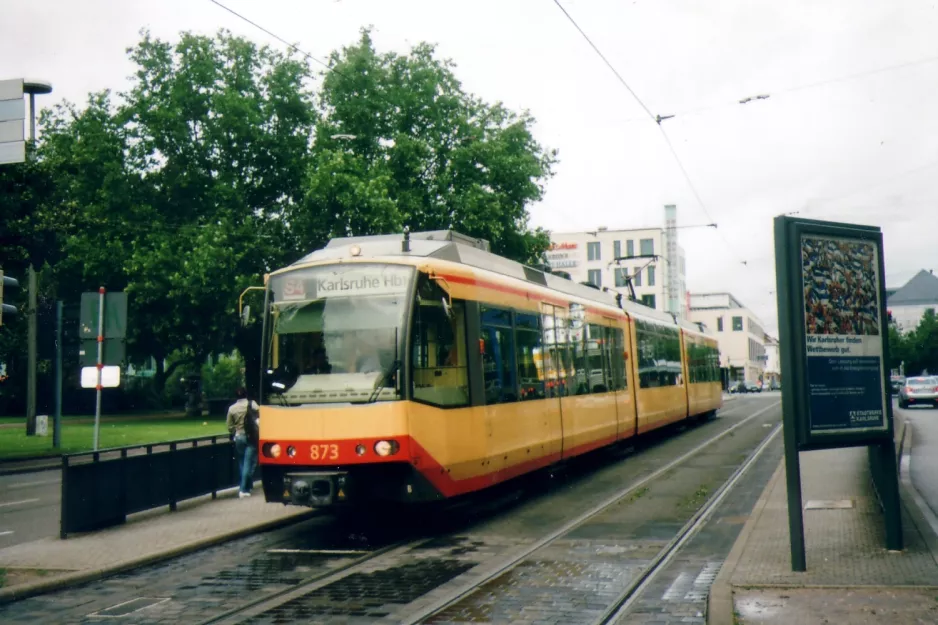 Karlsruhe regionallinje S4 med ledvogn 873 ved Ettlinger Tor (2007)