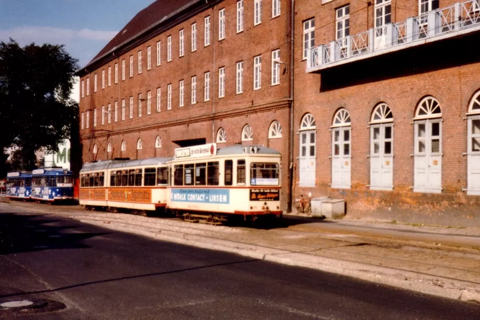 Kiel sporvognslinje 4 med motorvogn 242 ved Fähre Holtenau (1981)