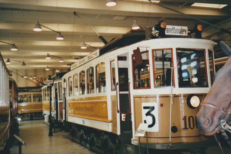 København motorvogn 100 i HT-museet (2002)