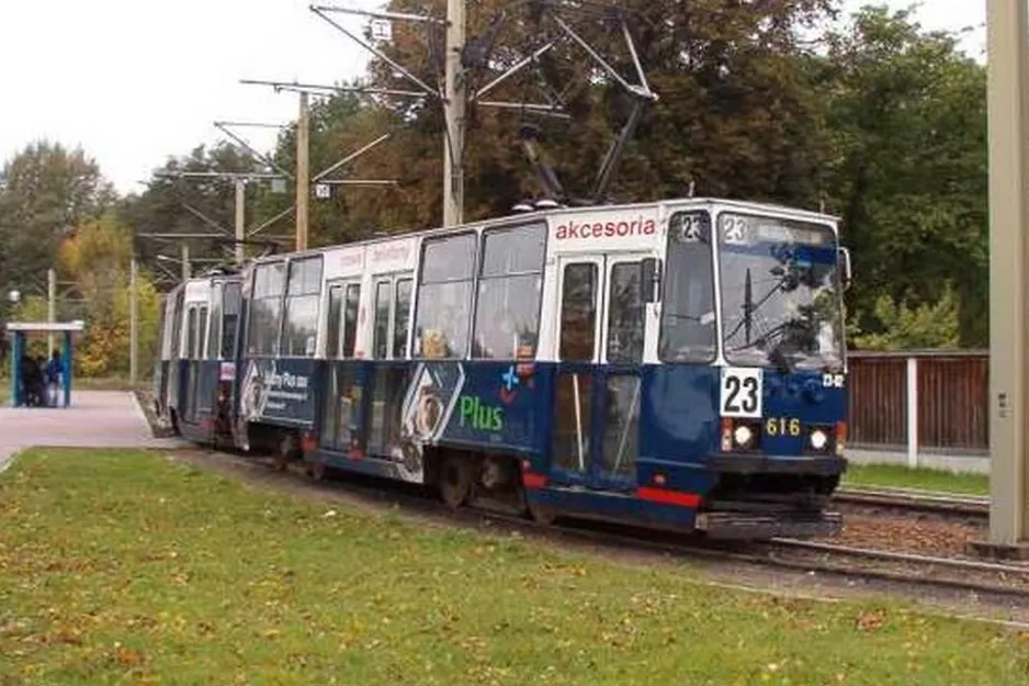 Kraków ekstralinje 23 med motorvogn 616 ved Borek Fałęcki (2005)