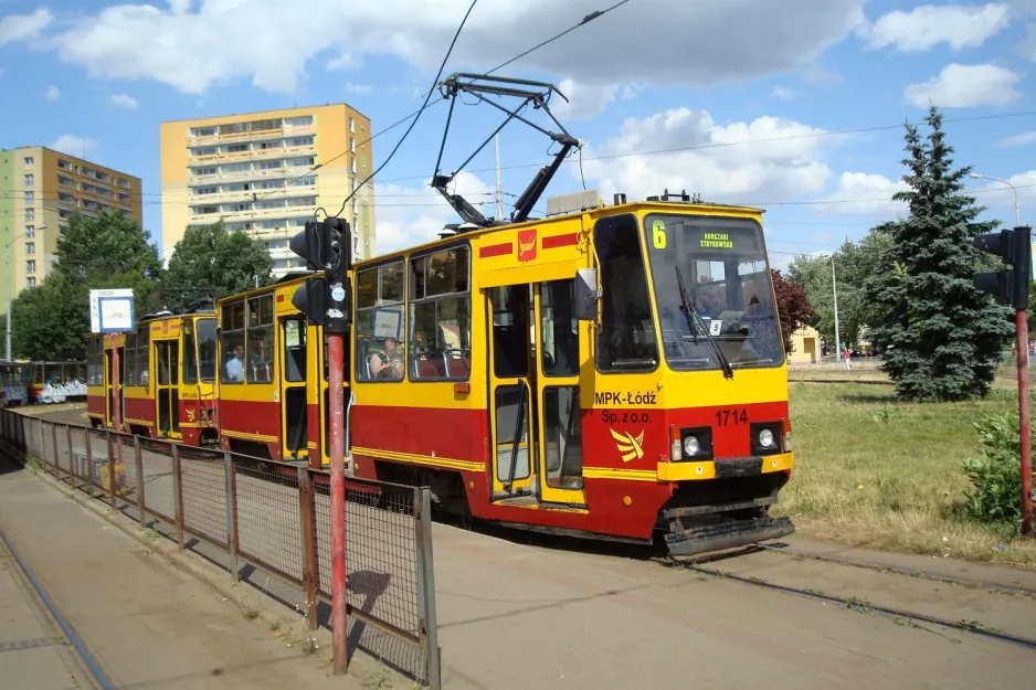 Łódź sporvognslinje 6 med motorvogn 1714 ved Chojny Kurczaki (2008)