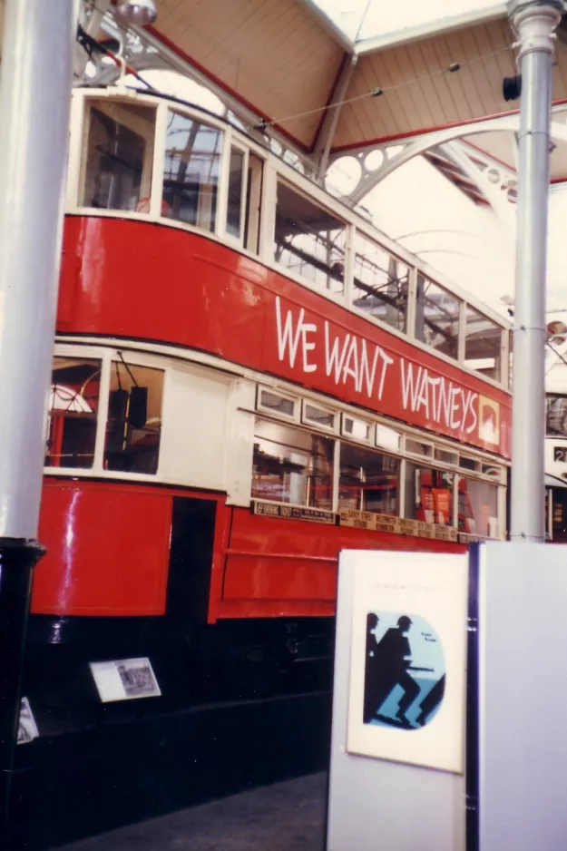 London dobbeltdækker-motorvogn 1025 i Covent Garden (1985)