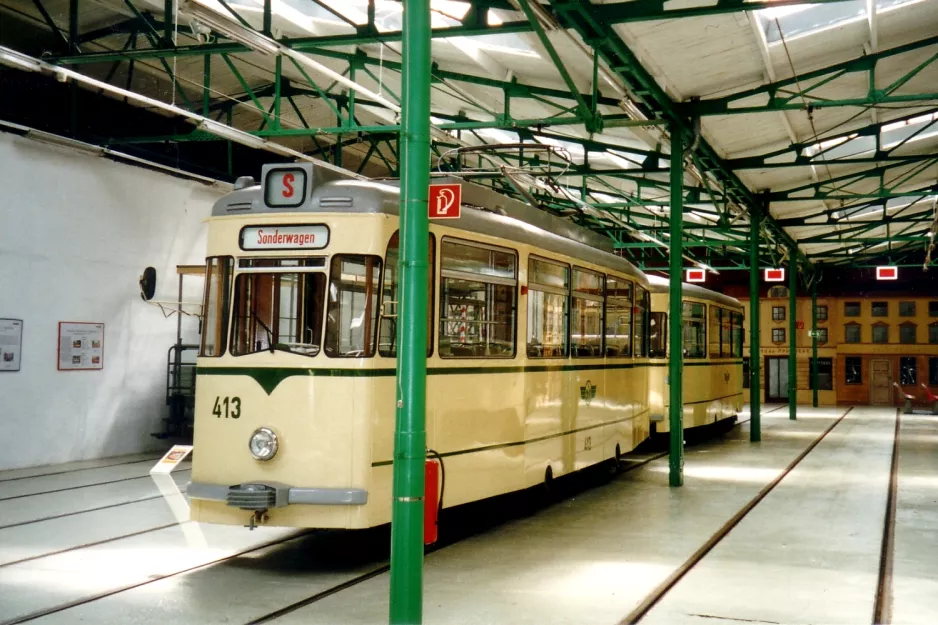 Magdeburg motorvogn 413 på Museumsdepot Sudenburg (2003)