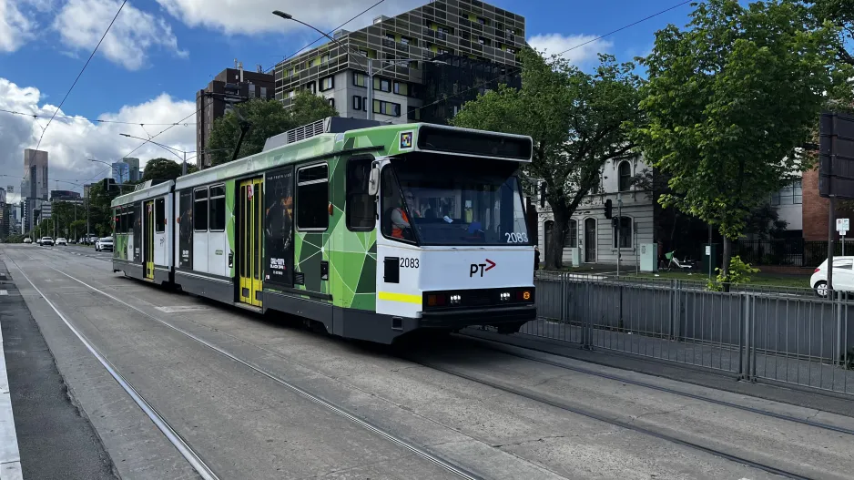 Melbourne ledvogn 2083 tæt på Royal Childrens Hospital (2024)