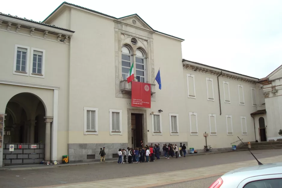 Milano foran Museo Nazionale della Scienza (MNST) (2009)