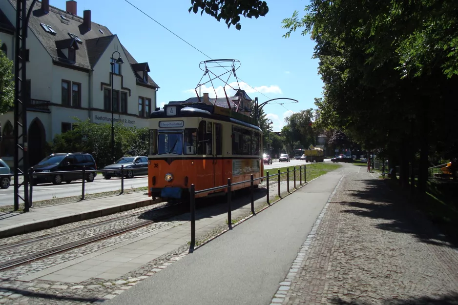 Naumburg (Saale) 4 med motorvogn 38 ved Vogelwiese (2014)