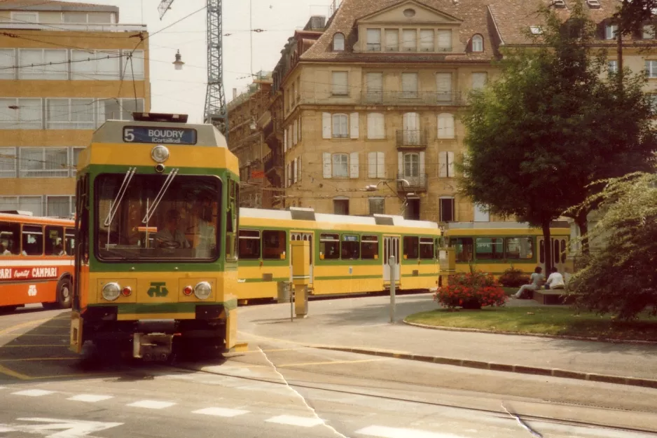 Neuchâtel regionallinje 215 ved Place Pury (1982)