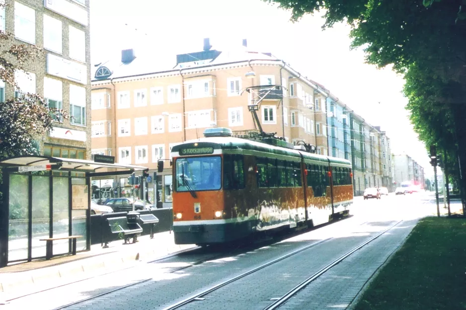 Norrköping ledvogn 64 "Dessau" ved Djäkneparksskolan (2005)