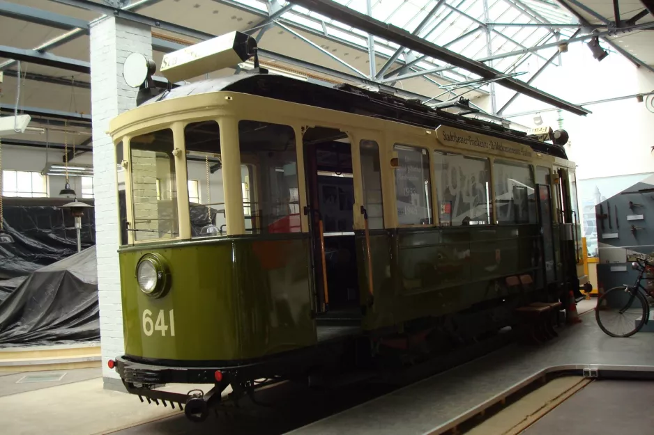 Nürnberg motorvogn 641 i Historische Straßenbahndepot St. Peter (2013)