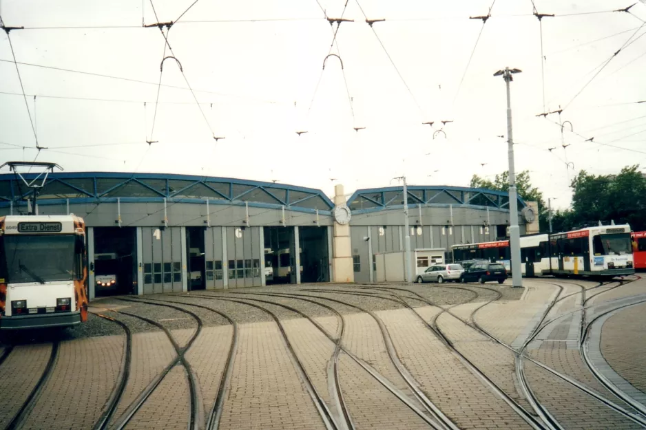 Oostende ledvogn 6049 på Nieuwpoortsesteenweg (2002)