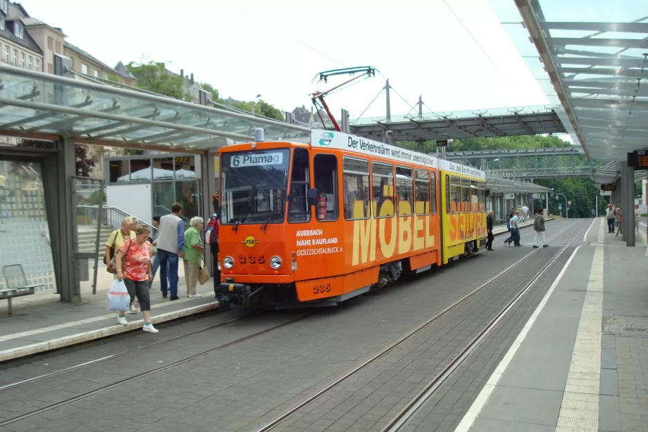 Plauen ekstralinje 6 med ledvogn 235 ved Tunnel (2008)