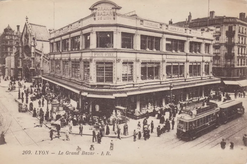 Postkort: 209. Lyon - Le Grand Bazar - L R. (1900)