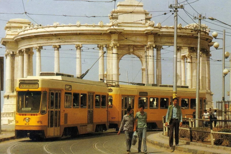 Postkort: Alexandria motorvogn 1224 i krydset Omar Lotfy/Ahmed Ourabi (1974)