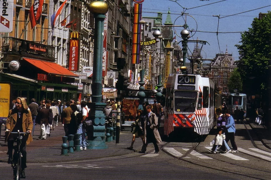 Postkort: Amsterdam ekstralinje 20  på Damrak (1988)