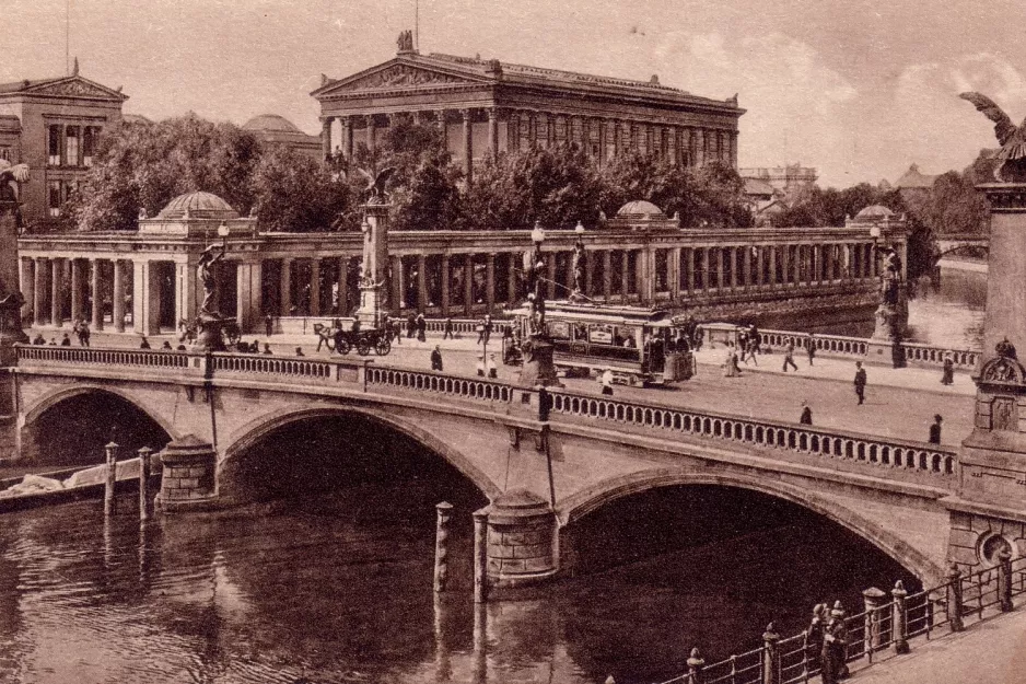 Postkort: Berlin Friedrichsbrücke und Nationalgalerie (1900)