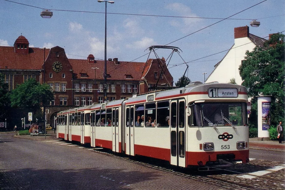 Postkort: Bremen sporvognslinje 1 med ledvogn 553 på Theater am Leibnizplatz (1992)