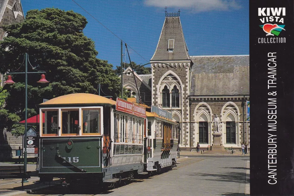 Postkort: Christchurch Tramway line med bivogn 115 nær Canterbury Museum (2010)