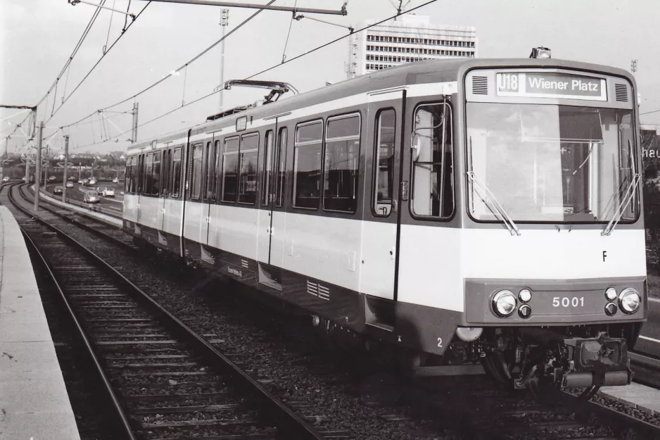 Postkort: Essen ledvogn 5001 på Hobeisenbrücke (1980)