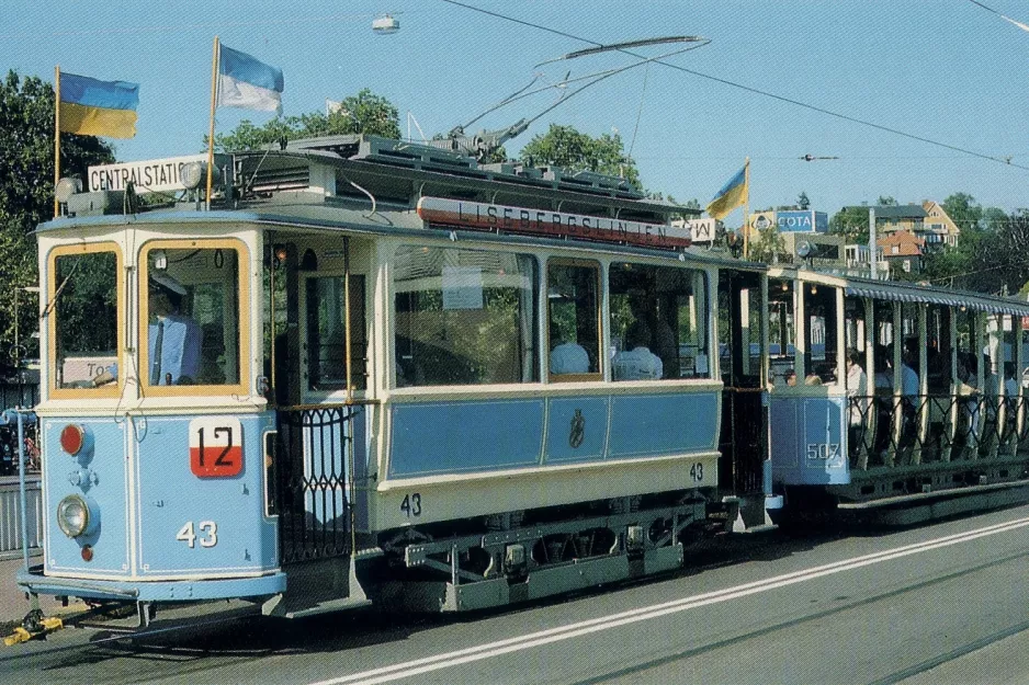 Postkort: Gøteborg 12 (Lisebergslinjen) med motorvogn 43 på Örgrytevägen (1985)