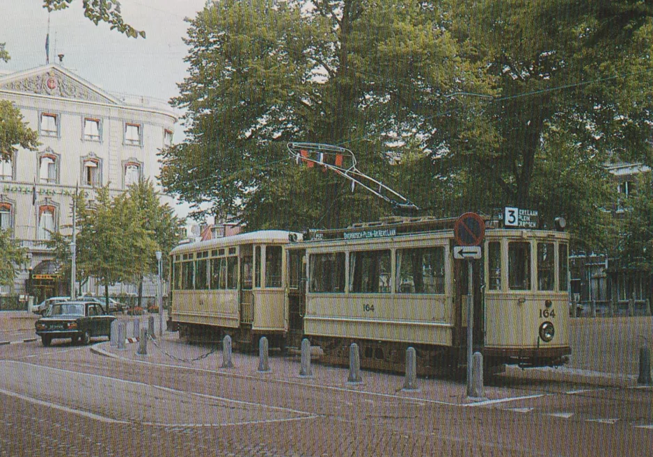 Postkort: Haag regionallinje 3 med motorvogn 164 nær Gravenstraat (1979)