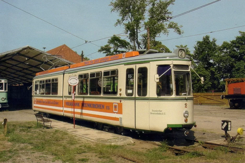 Postkort: Hannover Hohenfelser Wald med ledvogn 2 ved Straßenbahn-Haltestelle (2003)