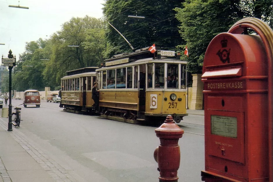 Postkort: København motorvogn 257 ved Sjællandsgade (1966)