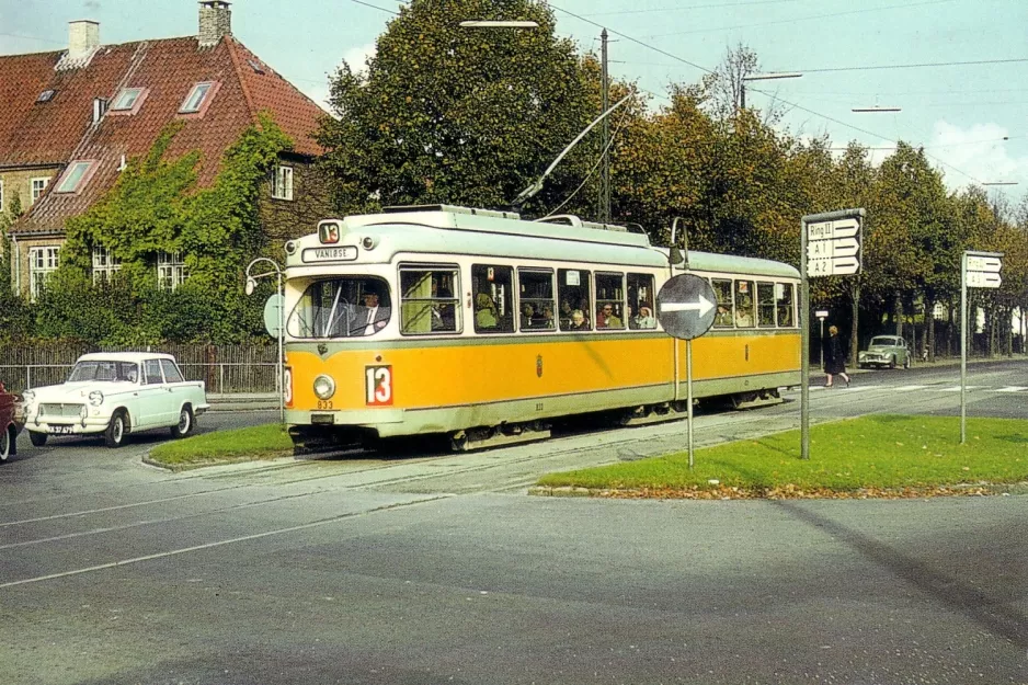 Postkort: København sporvognslinje 13 med ledvogn 833 på Sallingvej (1962-1964)