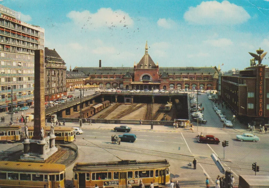 Postkort: København sporvognslinje 16  ved Frihedsstøtten (1958)