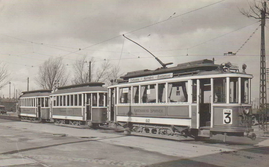 Postkort: København sporvognslinje 3 med motorvogn 442 nær Frederiksholm (Sydhavns Plads) (1927)