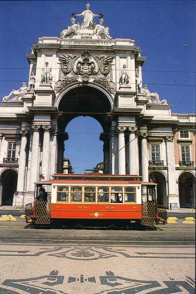 Postkort: Lissabon Colinas Tour med motorvogn 2 på Praça do Cormércio (1998)