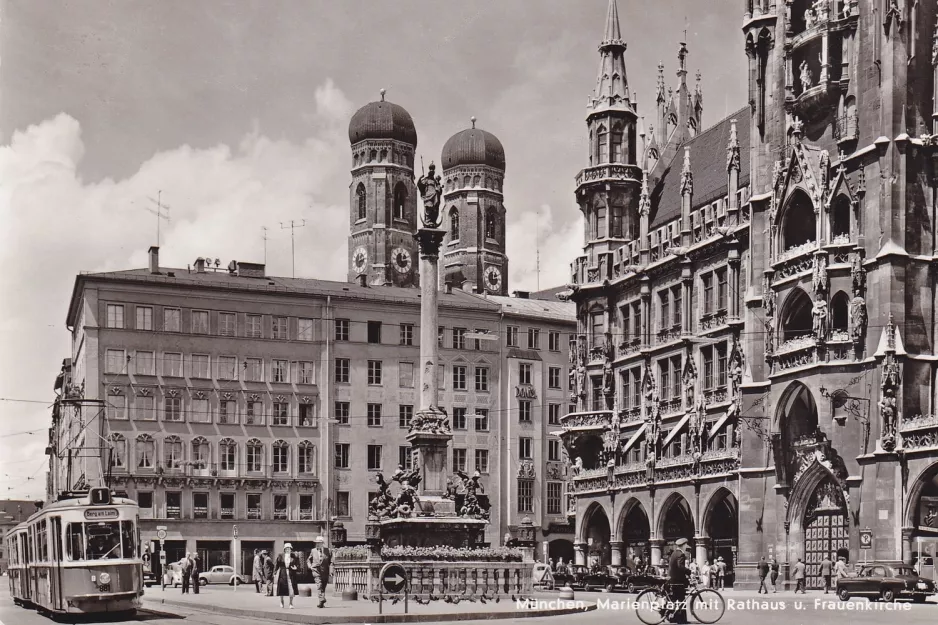 Postkort: München sporvognslinje 1 med motorvogn 881 på Marienplatz (1965)