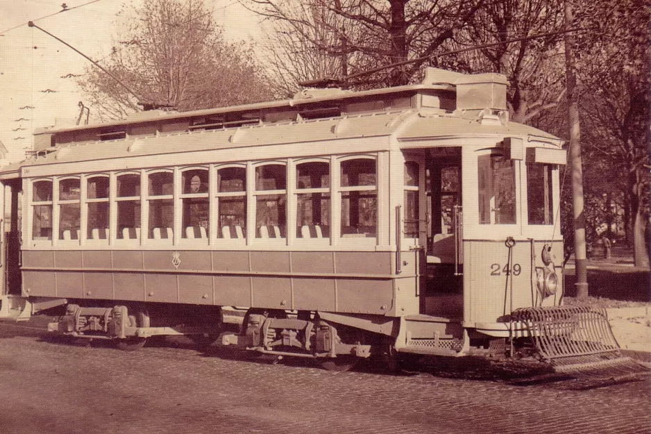 Postkort: Porto motorvogn 249 på Rotunda da Boavista (1949-1955)