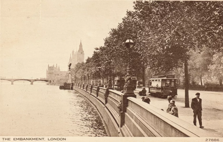 Postkort: The Embankment. London 27886 (1935)