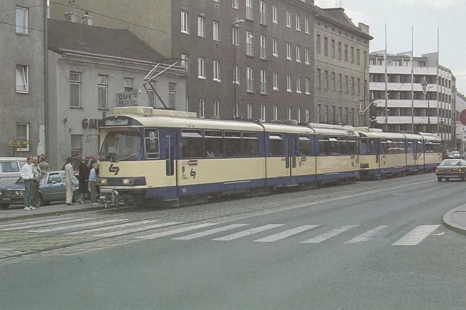 Postkort: Wien regionallinje 515 - Badner Bahn med ledvogn 105 ved Bahnhof Meidling (1984)