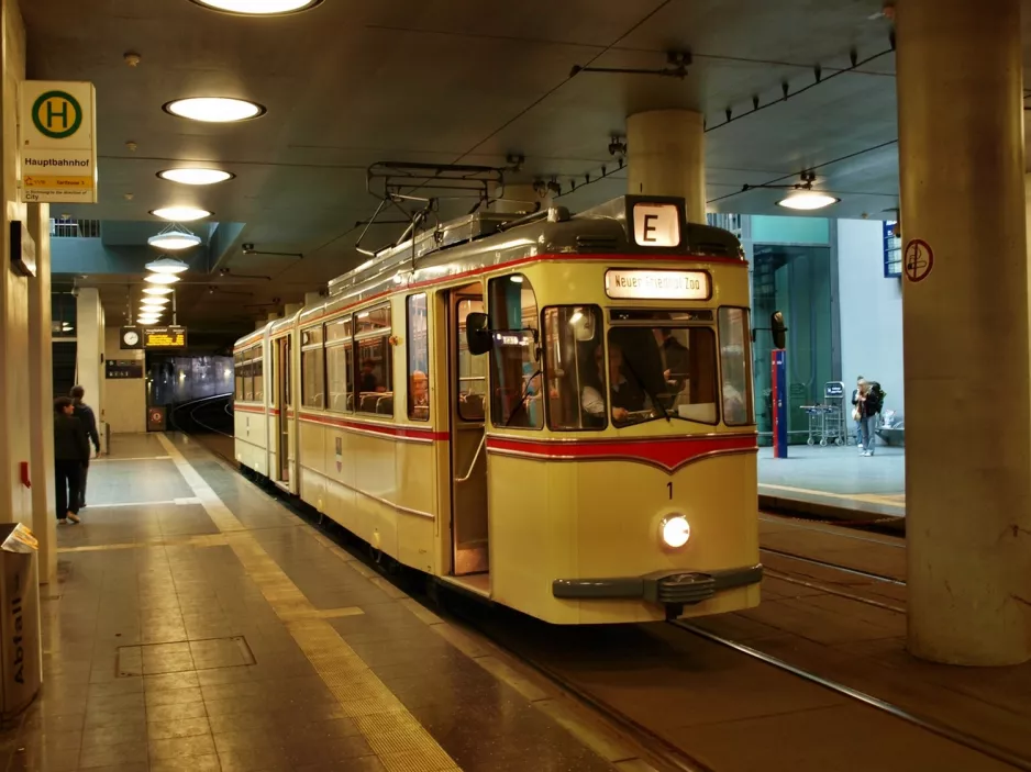 Rostock ledvogn 1 ved Hauptbahnhof (2010)