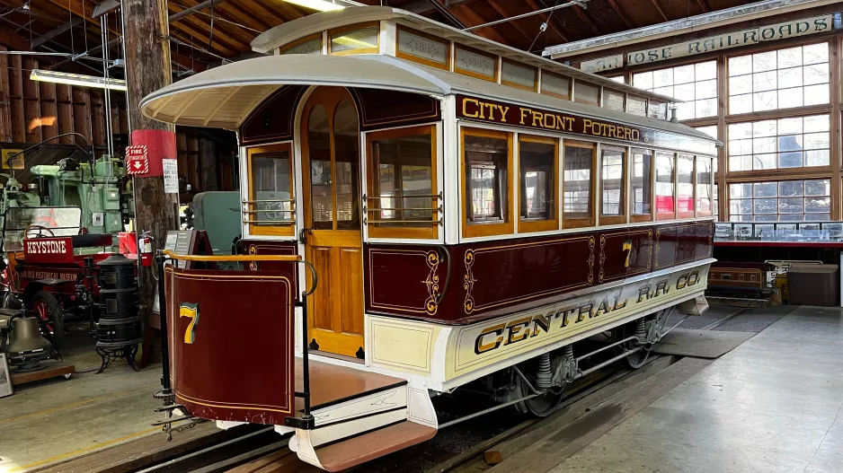 Santa Clara hestesporvogn 7 inde i Trolley Barn (2022)