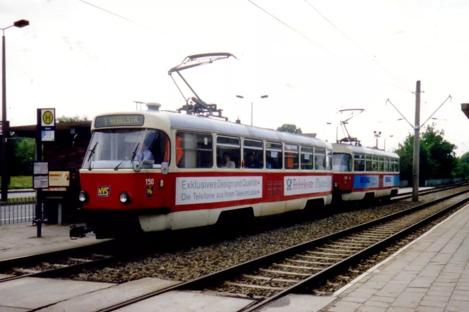 Schwerin sporvognslinje 1 med motorvogn 150 ved Ostorf (1993)