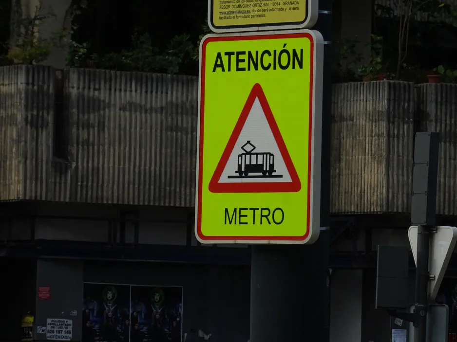 Skilt: Atención Metro
 (2024)