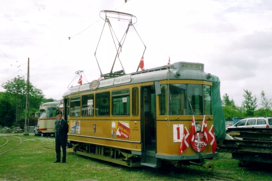 Skjoldenæsholm 1000 mm med motorvogn 1 ved Sporvejsmuseet (2005)