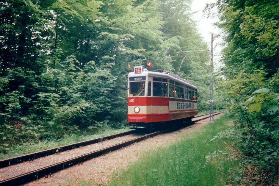 Skjoldenæsholm 1435 mm med motorvogn 3657 nær Skovkanten (1998)