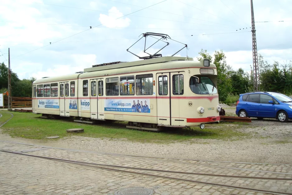 Skjoldenæsholm ledvogn 128 foran Sporvejsmuseet (2007)