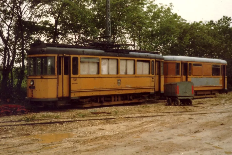 Skjoldenæsholm motorvogn 5 ved Sporvejsmuseet (1983)