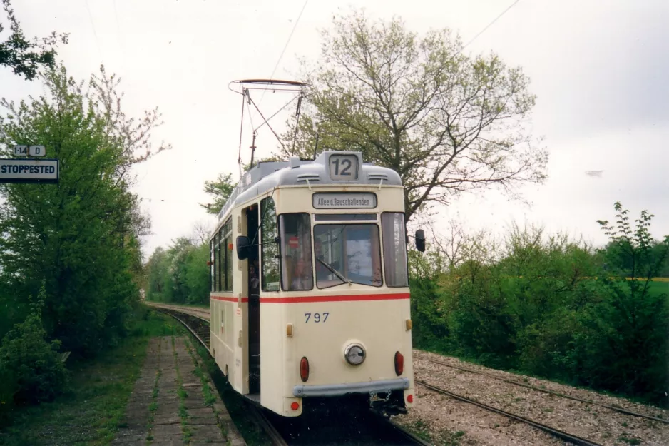 Skjoldenæsholm normalspor med motorvogn 797 ved Tobaksmarken (2002)