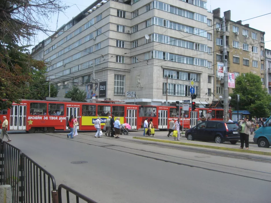 Sofia sporvognslinje 20  på bulevard "Knyaginya Maria Luiza" (2008)